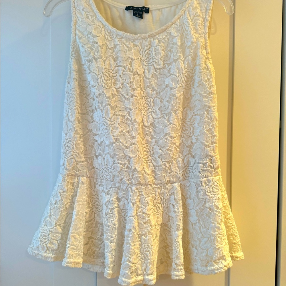 Fun top by Amisu